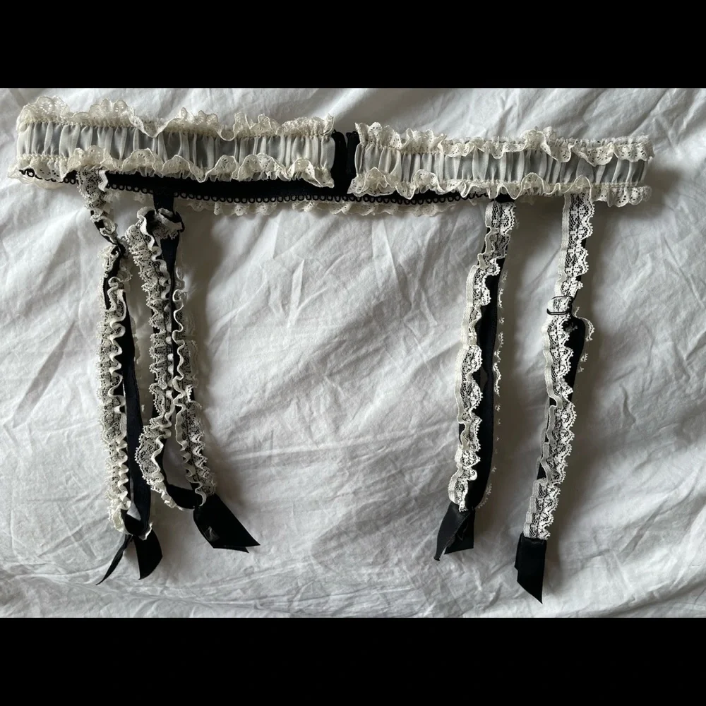 SOLD Agent Provocateur Black lace/ivory chiffon bra & suspender Size small NWOT - Picture 5 of 9